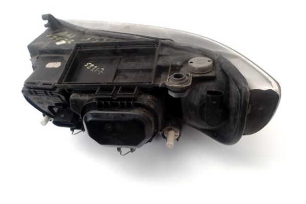 Recambio de faro delantero izquierdo para audi a4 berlina (b5) 1.9 tdi referencia OEM IAM   