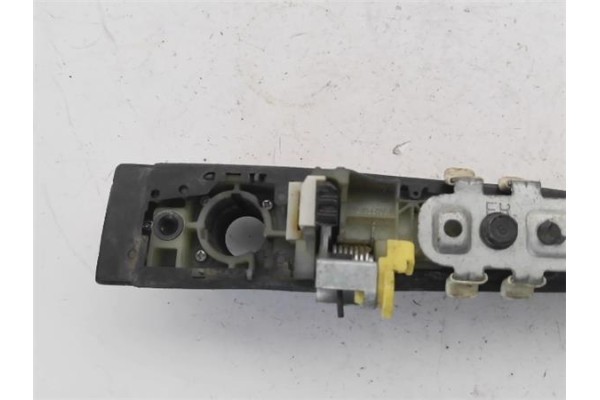 Recambio de maneta exterior delantero derecha para kia carnival 2.9 crdi referencia OEM IAM   