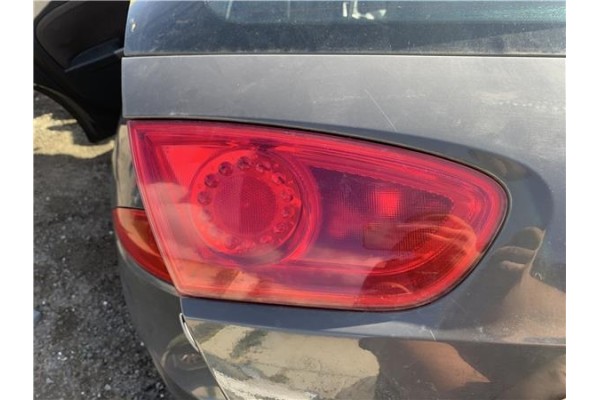 Recambio de piloto porton trasero izquierdo para seat leon (1p1) 1.9 tdi referencia OEM IAM   