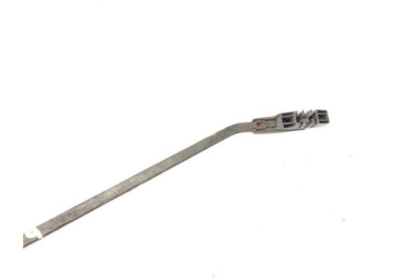 Recambio de brazo limpiaparabrisas delantero para pegaso j4 -1100 cap combi 1.8 d referencia OEM IAM   