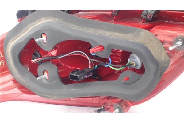 Recambio de piloto trasero derecho para opel mokka 1.7 excellence referencia OEM IAM 42599463  