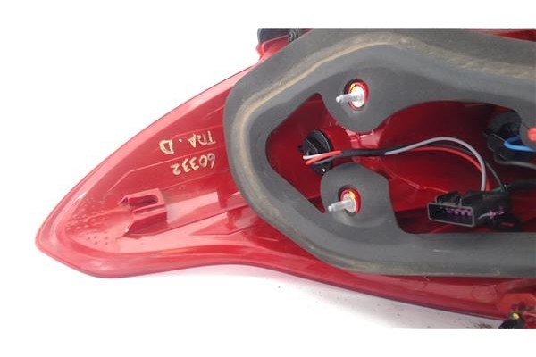 Recambio de piloto trasero derecho para opel mokka 1.7 excellence referencia OEM IAM 42599463  