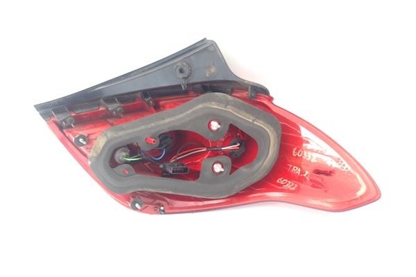 Recambio de piloto trasero izquierdo para opel mokka 1.7 excellence referencia OEM IAM 42599461  