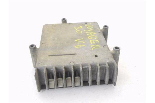 Recambio de centralita para chrysler voyager gs 3.0 referencia OEM IAM 04796121 07910 