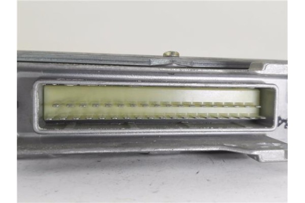 Recambio de centralita para citroen saxo 1.1 x referencia OEM IAM 9620398980 261203736 