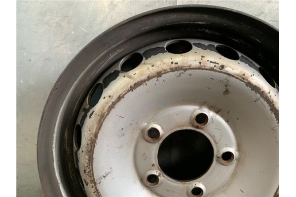 Recambio de llanta para renault master iii combi 2.3 l1h1 3,0t referencia OEM IAM 403003582R  