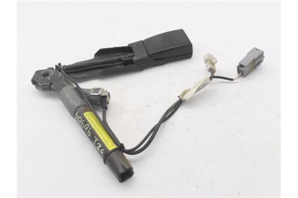 Recambio de anclaje cinturon delantero izquierdo para renault kangoo i (f/kc0) d 65 1.9 (kc0e, kc02, kc0j, kc0n) referencia OEM 