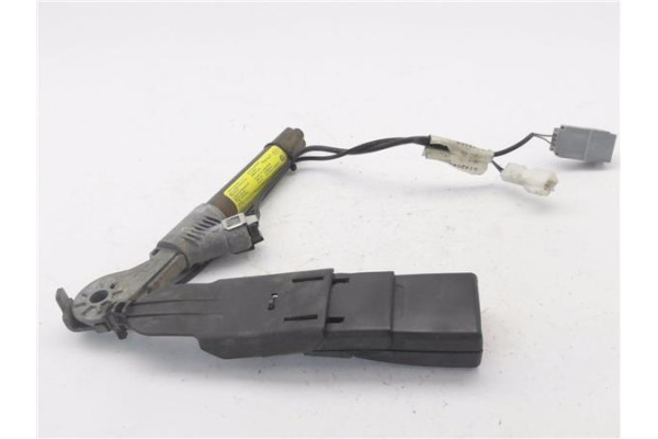 Recambio de anclaje cinturon delantero izquierdo para renault kangoo i (f/kc0) d 65 1.9 (kc0e, kc02, kc0j, kc0n) referencia OEM 