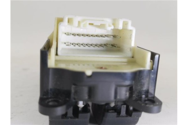 Recambio de mando elevalunas delantero izquierdo para toyota corolla verso (e12) 1.8 linea sol referencia OEM IAM 8404013081 514