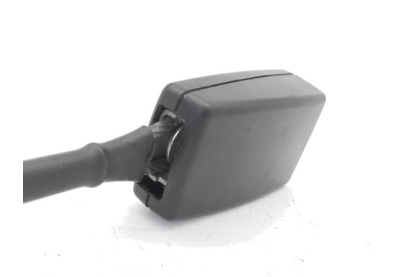 Recambio de anclaje cinturon delantero derecho para citroen jumper furgón 2.2 hdi 120 referencia OEM IAM 1606275080  