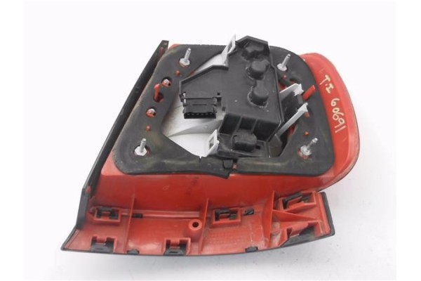 Recambio de piloto trasero izquierdo para audi a4 berlina (b5) 1.8 referencia OEM IAM 034411927L 014411927L 