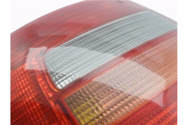 Recambio de piloto trasero izquierdo para audi a4 berlina (b5) 1.8 referencia OEM IAM 034411927L 014411927L 