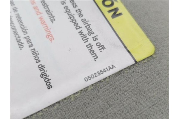 Recambio de parasol derecho para chrysler voyager (rg) 2.4 referencia OEM IAM A2038171920 05023541AA 