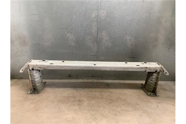 Recambio de refuerzo paragolpes para toyota avensis cross sport (t27) 2.2 premium referencia OEM IAM 5202105050  