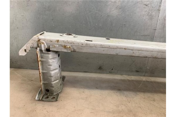 Recambio de refuerzo paragolpes para toyota avensis cross sport (t27) 2.2 premium referencia OEM IAM 5202105050  