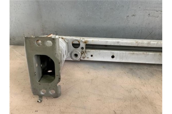 Recambio de refuerzo paragolpes para toyota avensis cross sport (t27) 2.2 premium referencia OEM IAM 5202105050  