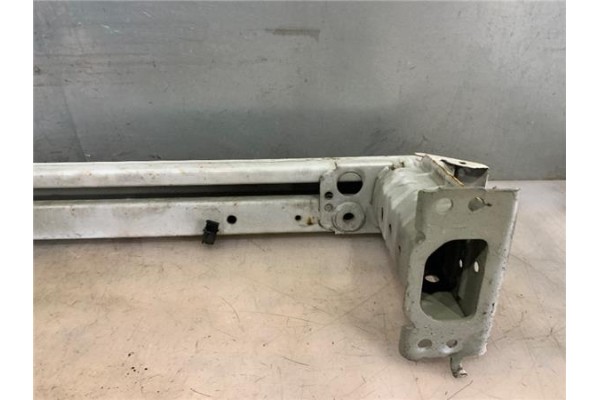 Recambio de refuerzo paragolpes para toyota avensis cross sport (t27) 2.2 premium referencia OEM IAM 5202105050  