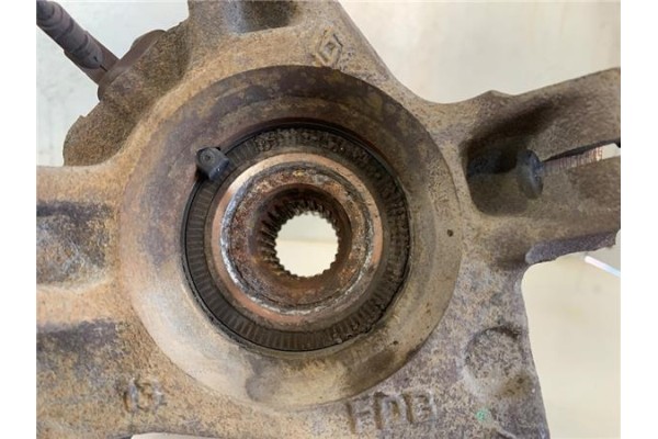 Recambio de mangueta delantero derecha para dacia dokker 1.5 essential referencia OEM IAM 400143629R  