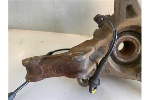 Recambio de mangueta delantero derecha para dacia dokker 1.5 essential referencia OEM IAM 400143629R  