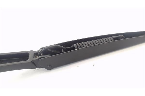 Recambio de brazo limpiaparabrisas delantero derecho para dacia dokker 1.5 essential referencia OEM IAM 288869061R  