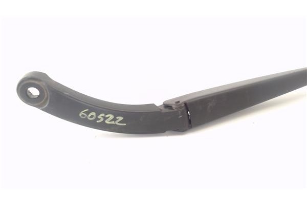 Recambio de brazo limpiaparabrisas delantero izquierdo para dacia dokker 1.5 essential referencia OEM IAM 288816769R  