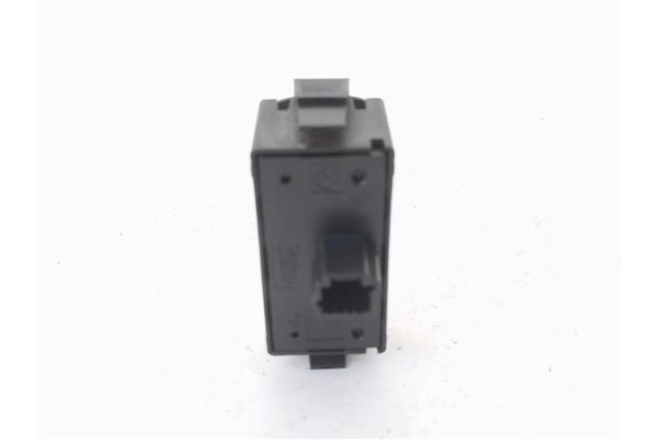 Recambio de interruptor luces emergencia para dacia dokker 1.5 essential referencia OEM IAM 252905668R E3160101 