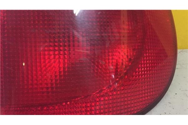 Recambio de piloto trasero derecho para renault megane i fase 2 berlina (ba0) 1.6 16 v rt (ba04) referencia OEM IAM 7700428321  