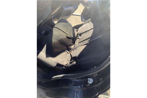 Recambio de asientos traseros para mitsubishi outlander (cw0) 2.0 di-d intense referencia OEM IAM 6902A386XD 6977A543 