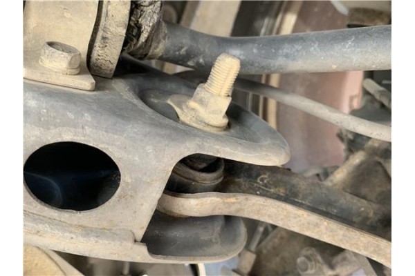 Recambio de brazo centro suspension trasero derecho para mitsubishi outlander (cw0) 2.0 di-d intense referencia OEM IAM 4125A034