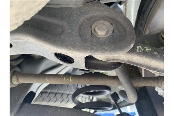 Recambio de brazo centro suspension trasero izquierdo para mitsubishi outlander (cw0) 2.0 di-d intense referencia OEM IAM 4125A0