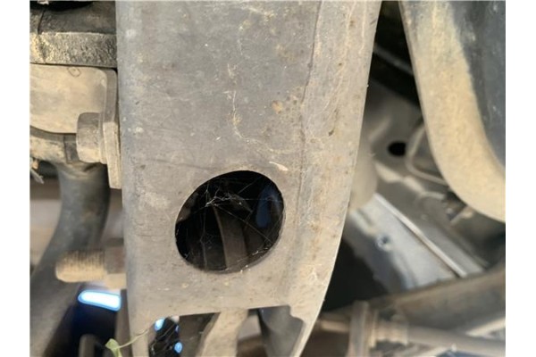 Recambio de brazo centro suspension trasero izquierdo para mitsubishi outlander (cw0) 2.0 di-d intense referencia OEM IAM 4125A0