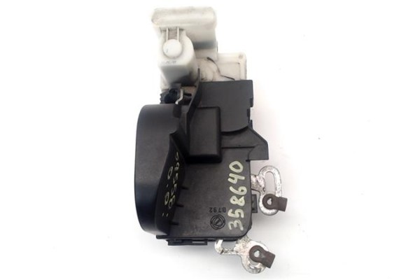 Recambio de cerradura puerta delantero derecha para alfa romeo gt (125) 1.9 jtd referencia OEM IAM   