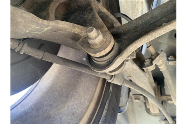 Recambio de brazo centro suspension trasero izquierdo para mitsubishi outlander (cw0) 2.0 di-d intense referencia OEM IAM 4125A0