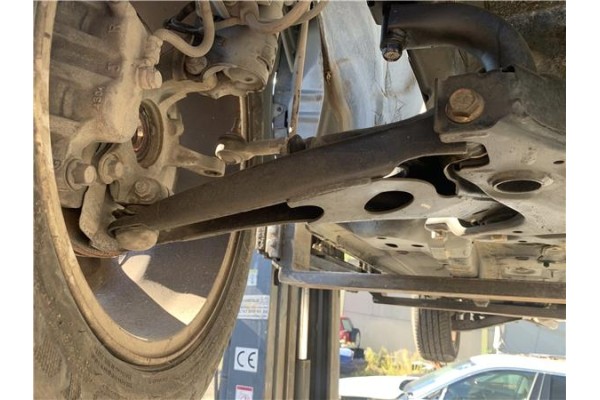 Recambio de brazo suspension delantero derecho para mitsubishi outlander (cw0) 2.0 di-d intense referencia OEM IAM 4013A010  