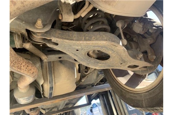 Recambio de brazo suspension trasero derecho para mitsubishi outlander (cw0) 2.0 di-d intense referencia OEM IAM 4113A038  