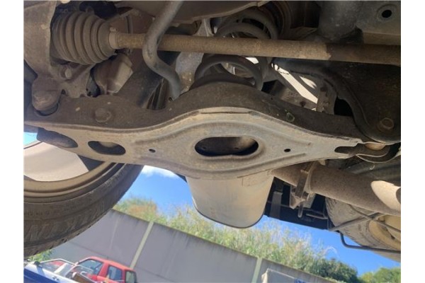 Recambio de brazo suspension trasero derecho para mitsubishi outlander (cw0) 2.0 di-d intense referencia OEM IAM 4113A038  