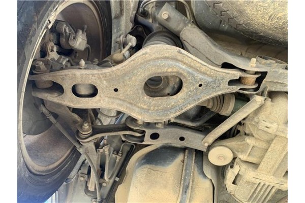 Recambio de brazo suspension trasero izquierdo para mitsubishi outlander (cw0) 2.0 di-d intense referencia OEM IAM 4113A037  