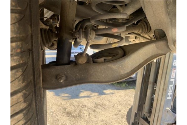 Recambio de brazo suspension trasero izquierdo para mitsubishi outlander (cw0) 2.0 di-d intense referencia OEM IAM 4113A037  