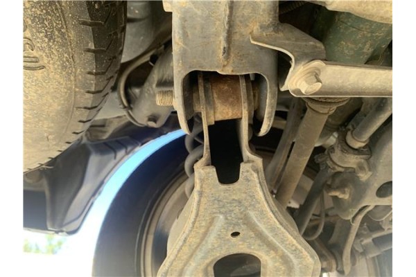 Recambio de brazo suspension trasero izquierdo para mitsubishi outlander (cw0) 2.0 di-d intense referencia OEM IAM 4113A037  