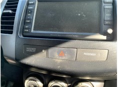 INTERRUPTOR LUCES EMERGENCIA 8200A072XA 