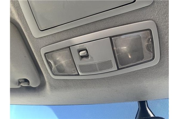 Recambio de luz delantero central techo para mitsubishi outlander (cw0) 2.0 di-d intense referencia OEM IAM 8401A012HA  