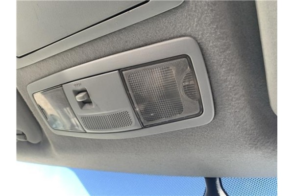 Recambio de luz delantero central techo para mitsubishi outlander (cw0) 2.0 di-d intense referencia OEM IAM 8401A012HA  