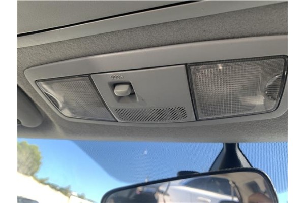 Recambio de luz delantero central techo para mitsubishi outlander (cw0) 2.0 di-d intense referencia OEM IAM 8401A012HA  