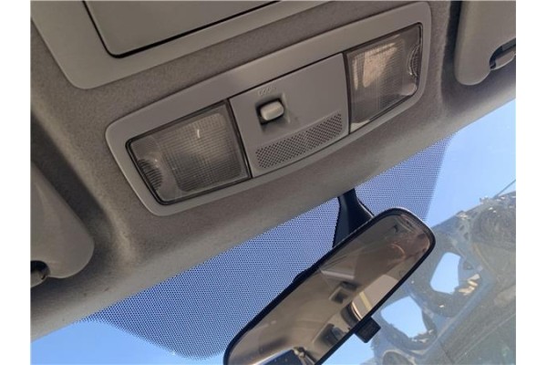 Recambio de luz delantero central techo para mitsubishi outlander (cw0) 2.0 di-d intense referencia OEM IAM 8401A012HA  
