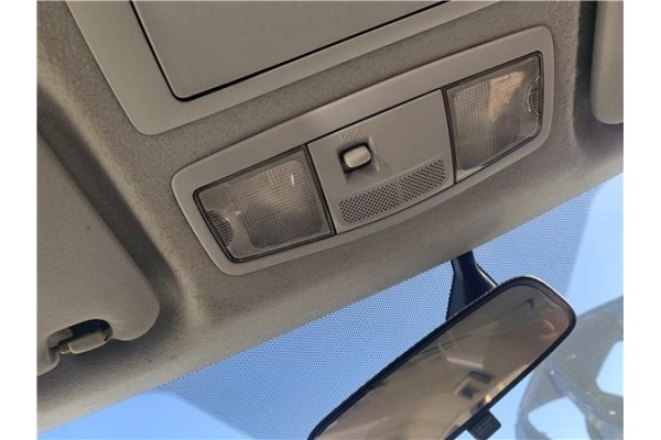 Recambio de luz delantero central techo para mitsubishi outlander (cw0) 2.0 di-d intense referencia OEM IAM 8401A012HA  