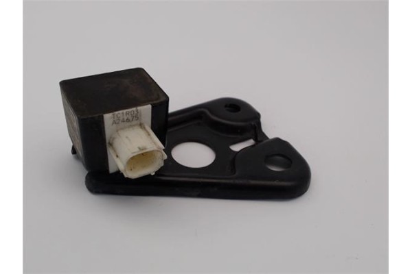 Recambio de sensor airbag lateral delantero derecho para toyota yaris (ncp1/nlp1/scp1) 1.4 d-4d referencia OEM IAM   
