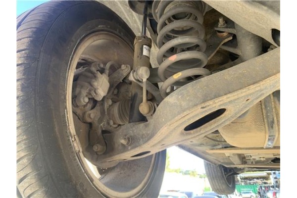 Recambio de mangueta trasero izquierda para mitsubishi outlander (cw0) 2.0 di-d intense referencia OEM IAM 3785A019  