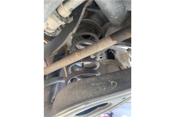 Recambio de muelle amortiguacion para mitsubishi outlander (cw0) 2.0 di-d intense referencia OEM IAM 4140A175  