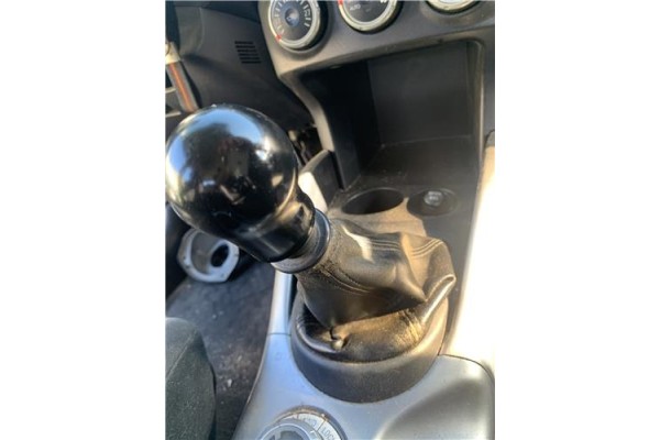 Recambio de palanca de cambio para mitsubishi outlander (cw0) 2.0 di-d intense referencia OEM IAM 2450A022  