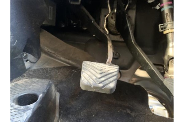 Recambio de pedal embrague para mitsubishi outlander (cw0) 2.0 di-d intense referencia OEM IAM MN101630  